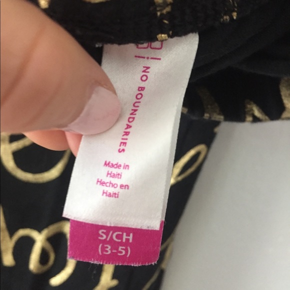 No Boundaries //❤️ Gold “Love” capris leggings EUC - Picture 9 of 10